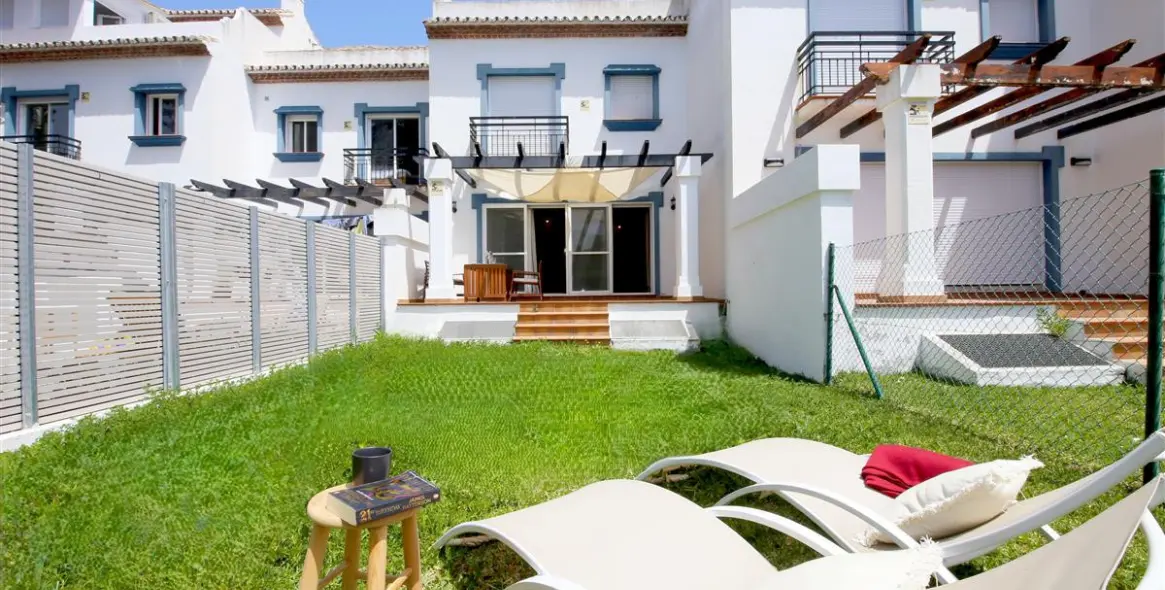 Alquiler a corto plazo de casa pareada en Estepona 7