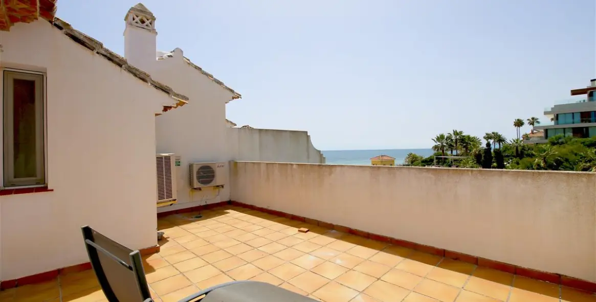 Alquiler a corto plazo de casa pareada en Estepona 16