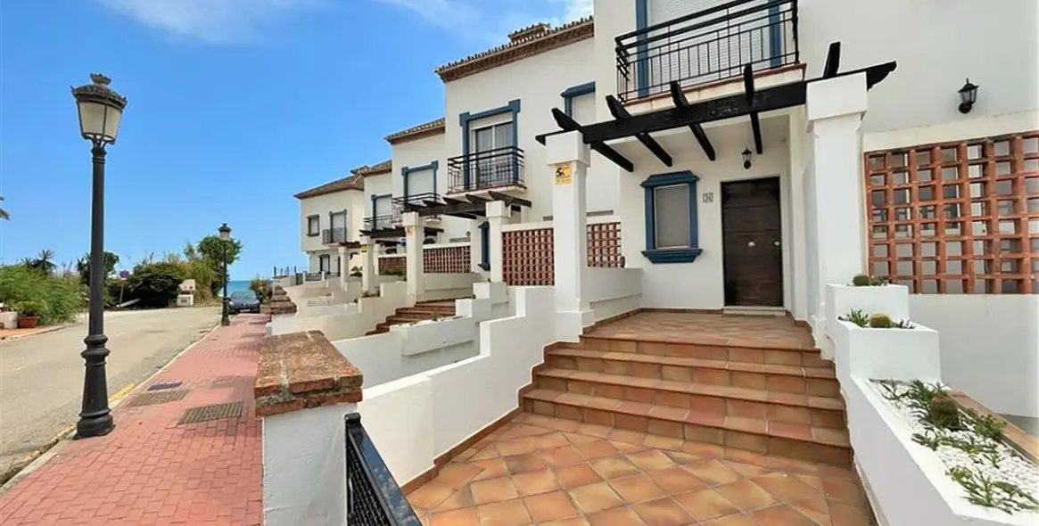 Alquiler a corto plazo de casa pareada en Estepona 21