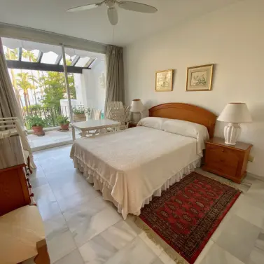 Short-term rent of penthouse in Estepona