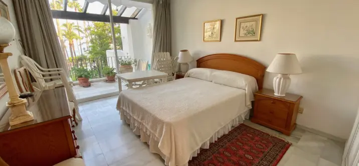 Short-term rent of penthouse in Estepona 4