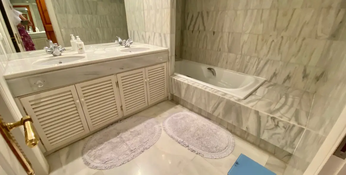 Краткосрочная аренда пентхауса в Estepona 8