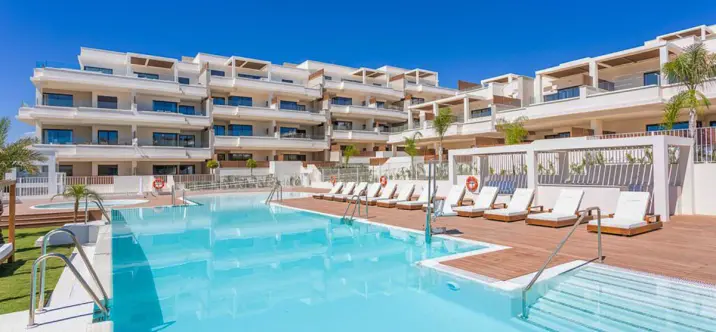 Продажа апартаментов на среднем этаже в La Cala de Mijas 0