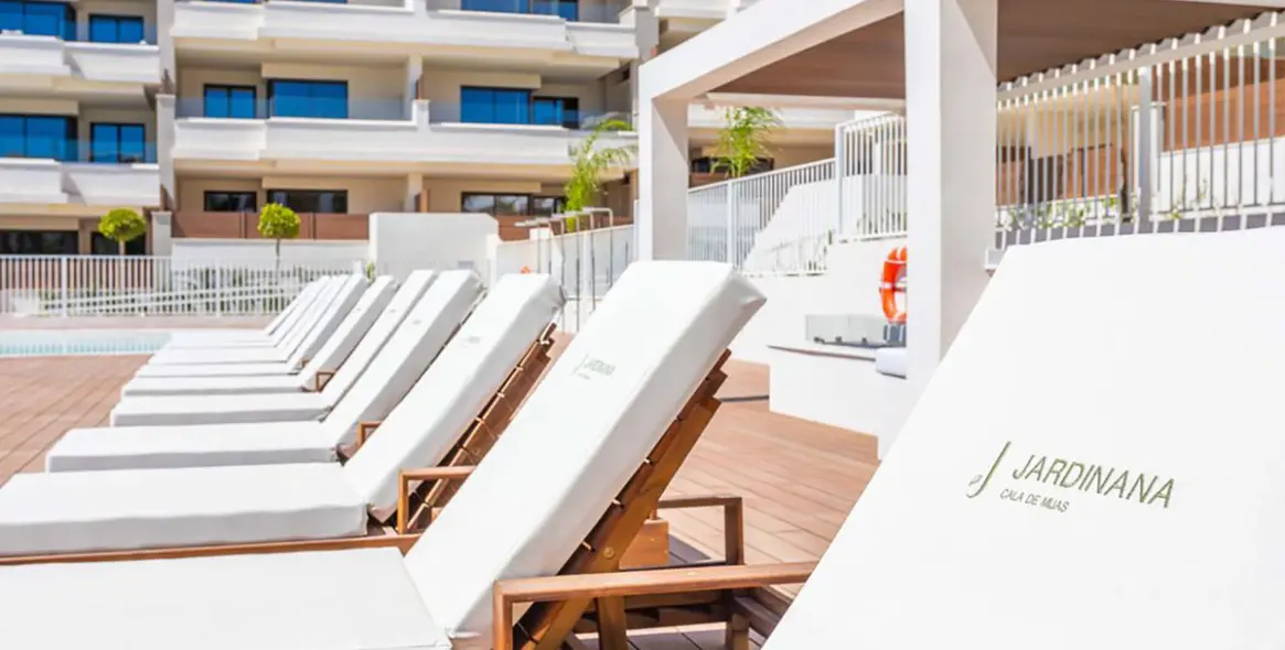 Venta de apartamento en planta media en La Cala de Mijas 2