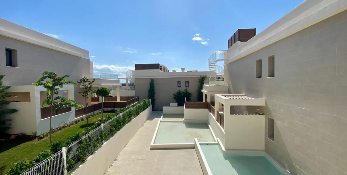 Venta de apartamento en planta media en La Cala de Mijas 7
