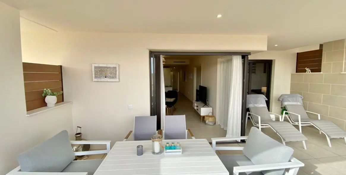 Venta de apartamento en planta media en La Cala de Mijas 11
