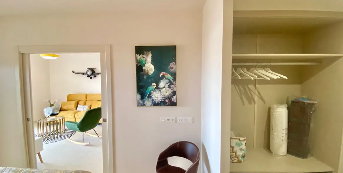 Venta de apartamento en planta media en La Cala de Mijas 33