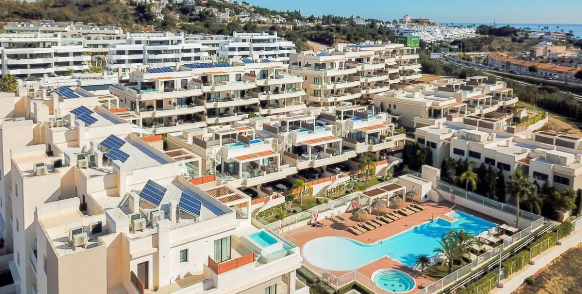 Venta de apartamento en planta media en La Cala de Mijas 42
