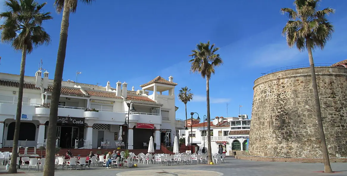 Venta de apartamento en planta media en La Cala de Mijas 48