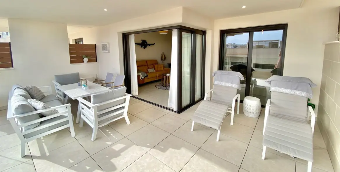 Sale of middle floor apartment in La Cala de Mijas 3