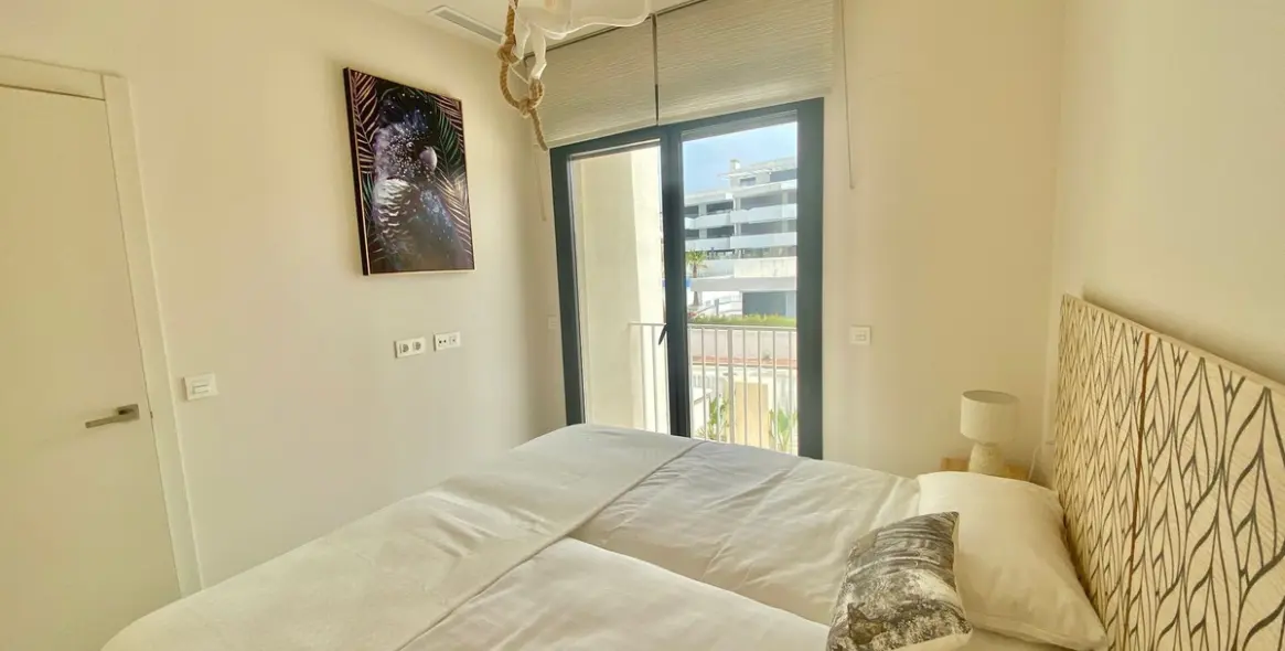 Sale of middle floor apartment in La Cala de Mijas 25