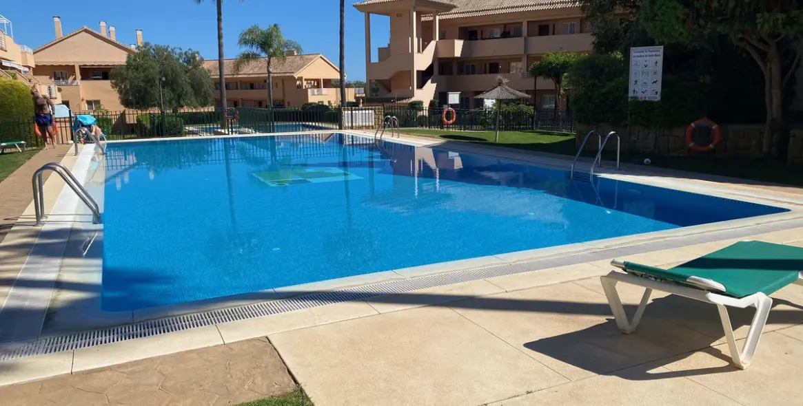 Short-term rent of penthouse duplex in Elviria 1