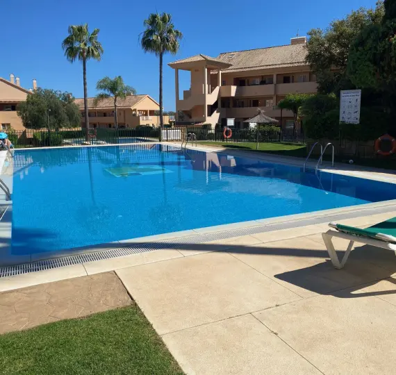 Short-term rent of penthouse duplex in Elviria