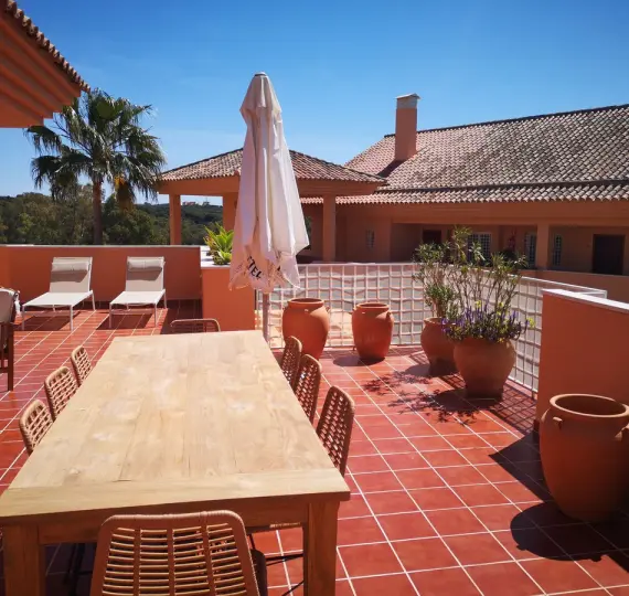 Short-term rent of penthouse duplex in Elviria