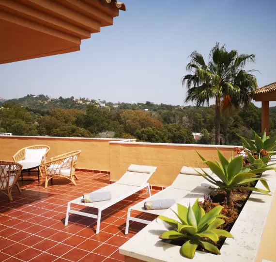 Short-term rent of penthouse duplex in Elviria