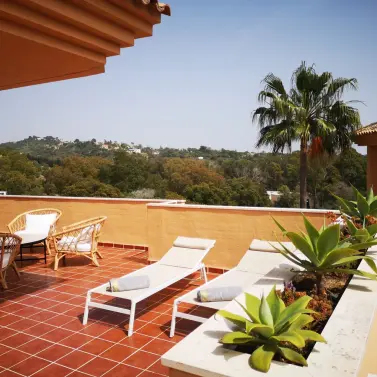 Short-term rent of penthouse duplex in Elviria