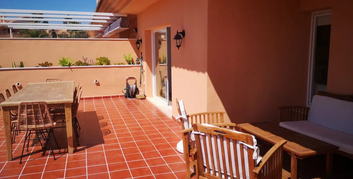 Short-term rent of penthouse duplex in Elviria 6