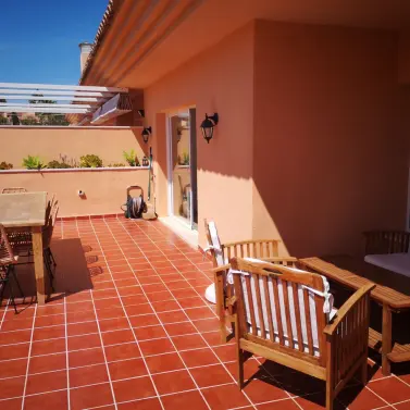 Short-term rent of penthouse duplex in Elviria