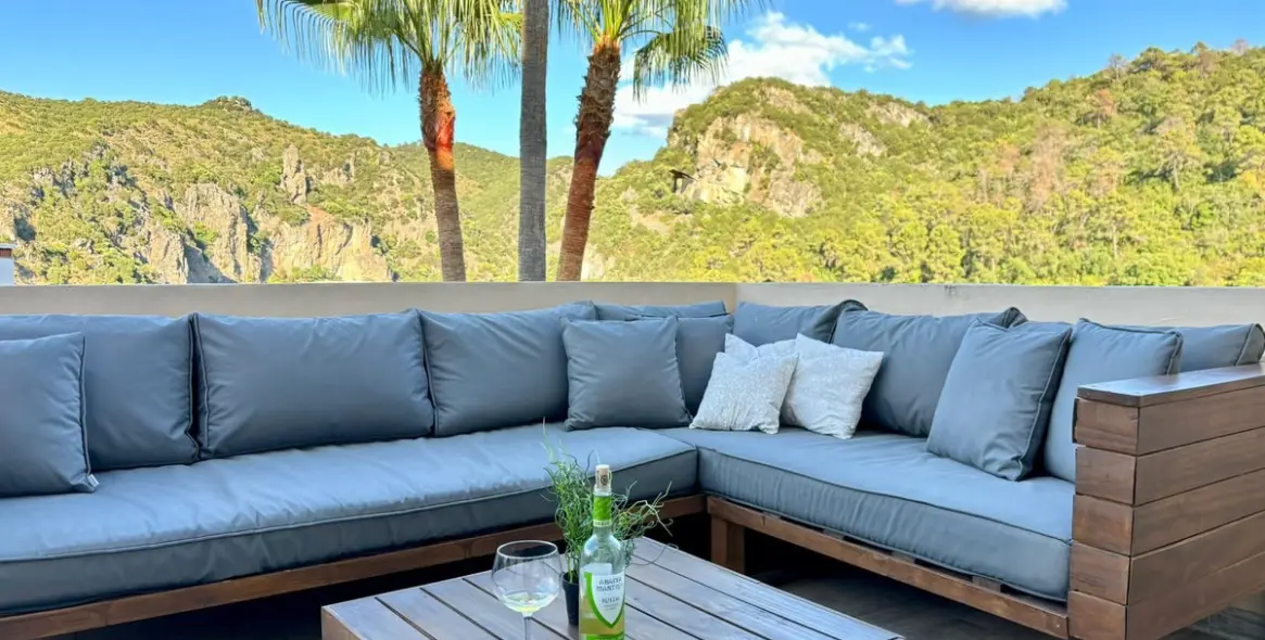 Short-term rent of townhouse in Benahavís 1