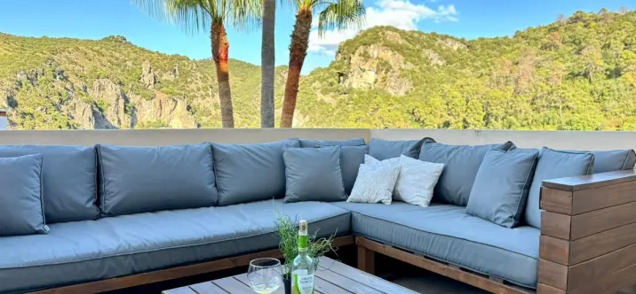 Short-term rent of townhouse in Benahavís 0