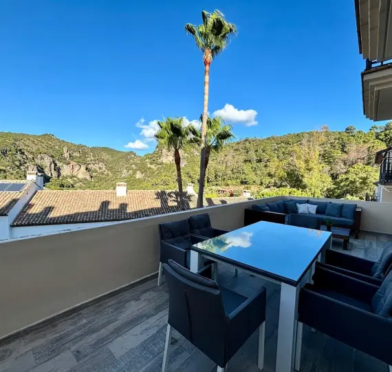 Short-term rent of townhouse in Benahavís