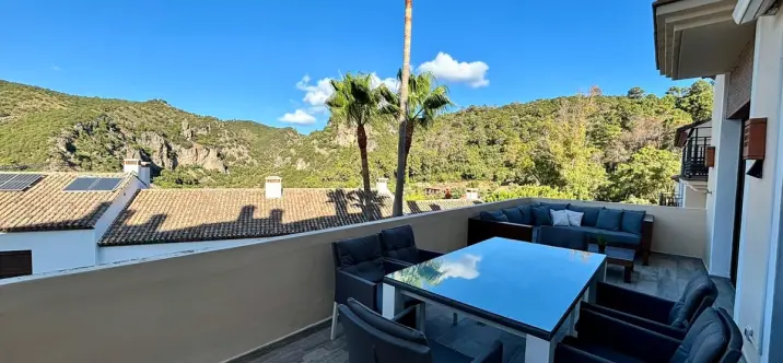 Short-term rent of townhouse in Benahavís 1