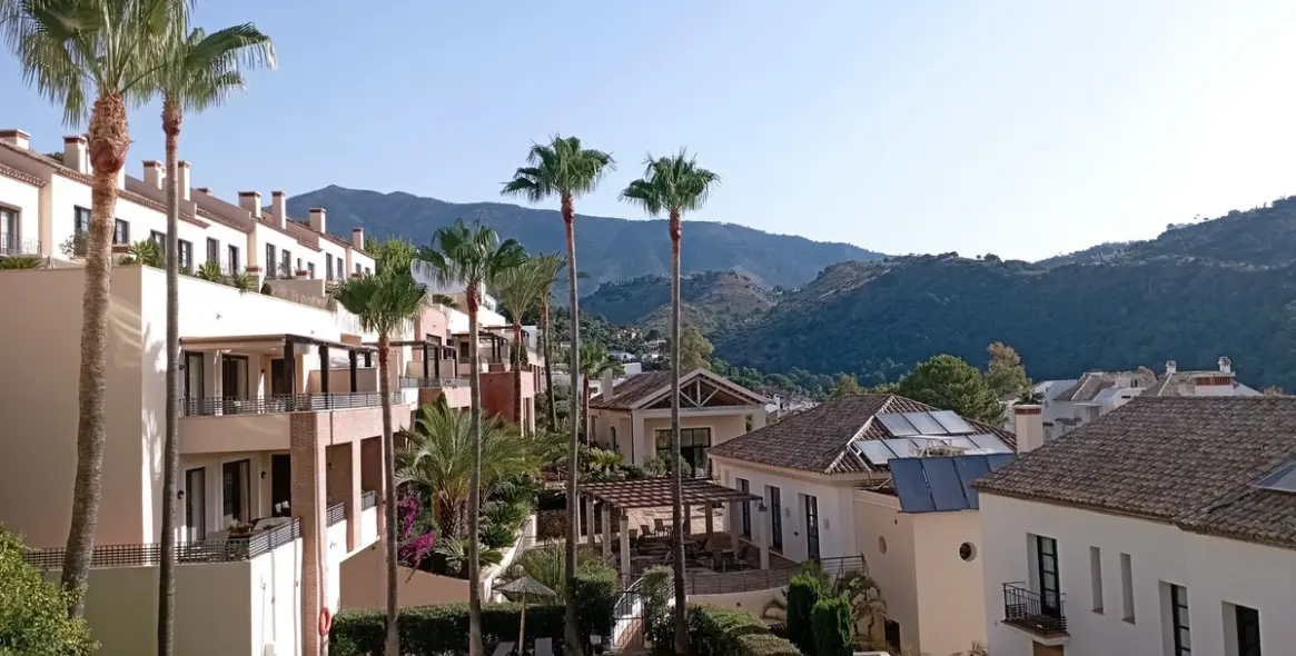 Short-term rent of townhouse in Benahavís 4