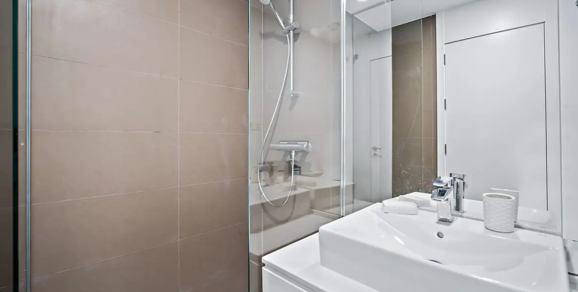 Short-term rent of middle floor apartment in Cancelada 11