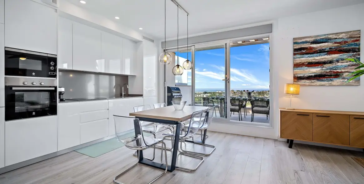 Краткосрочная аренда апартаментов на среднем этаже в Cancelada 16