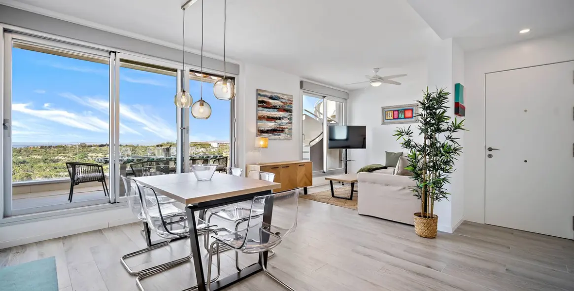 Краткосрочная аренда апартаментов на среднем этаже в Cancelada 17