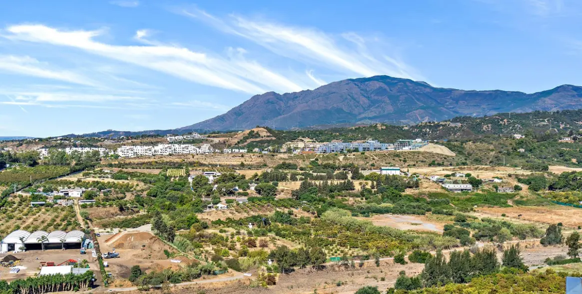 Краткосрочная аренда апартаментов на среднем этаже в Cancelada 25