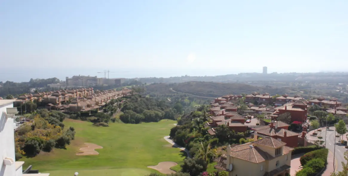 Long-term rent of middle floor apartment in Santa Clara 1