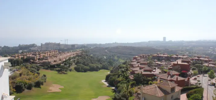 Long-term rent of middle floor apartment in Santa Clara 0