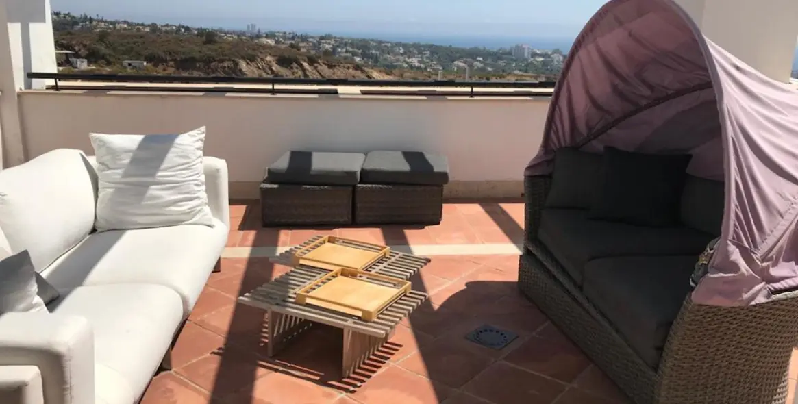 Long-term rent of middle floor apartment in Santa Clara 10