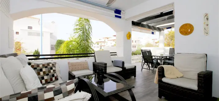 Alquiler a corto plazo de apartamento en planta media en Marbella 1