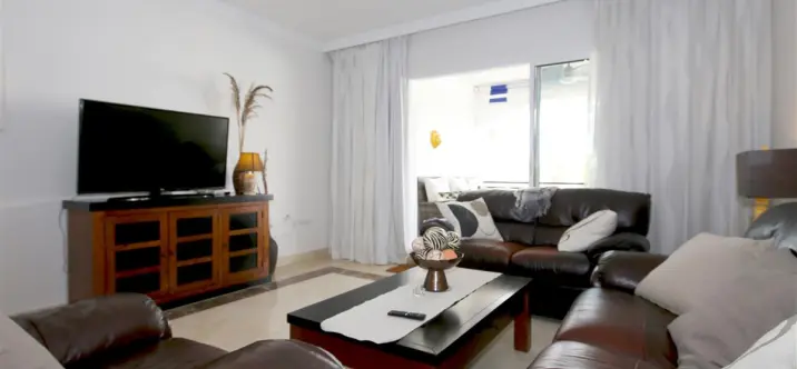 Alquiler a corto plazo de apartamento en planta media en Marbella 2