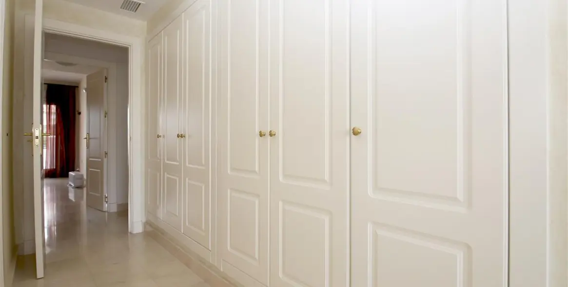 Краткосрочная аренда апартаментов на среднем этаже в Marbella 7