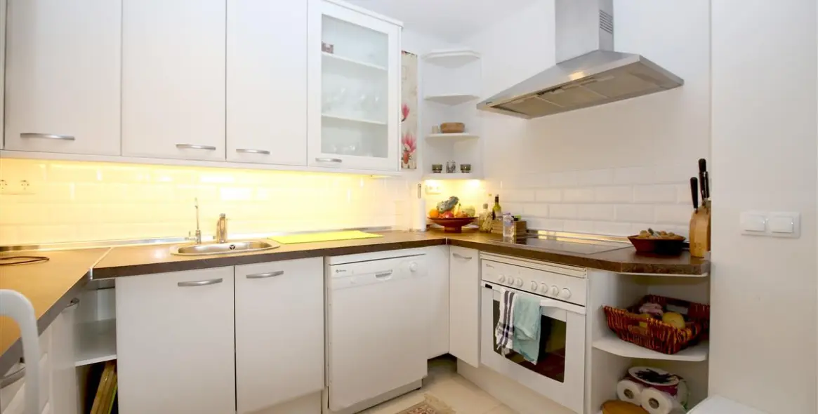 Краткосрочная аренда апартаментов на среднем этаже в Marbella 9