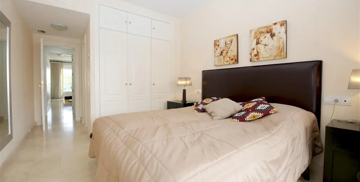 Краткосрочная аренда апартаментов на среднем этаже в Marbella 13