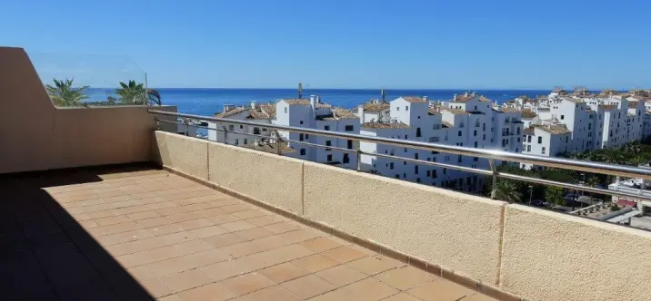 Short-term rent of penthouse in Puerto Banús 0