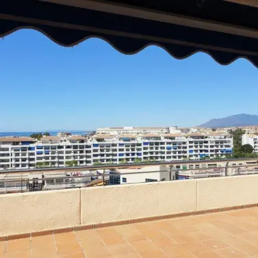Short-term rent of penthouse in Puerto Banús