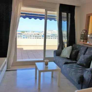 Short-term rent of penthouse in Puerto Banús