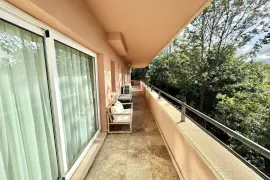Image 8 thumb