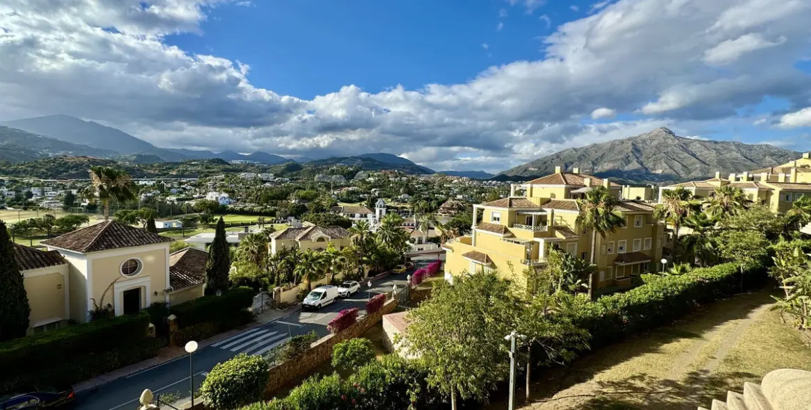Short-term rent of ground floor apartment in Nueva Andalucía 9