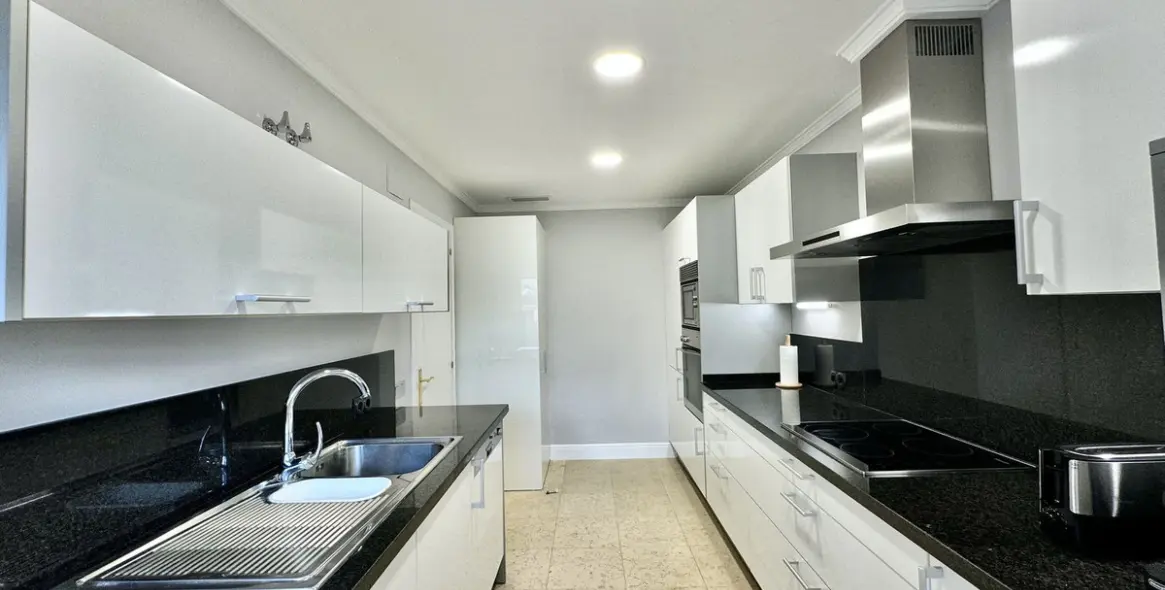 Short-term rent of ground floor apartment in Nueva Andalucía 17