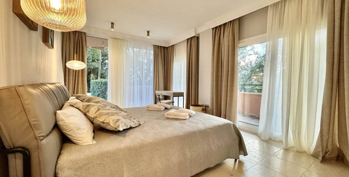 Short-term rent of ground floor apartment in Nueva Andalucía 19