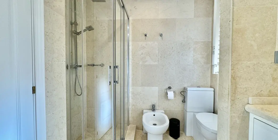 Short-term rent of ground floor apartment in Nueva Andalucía 23