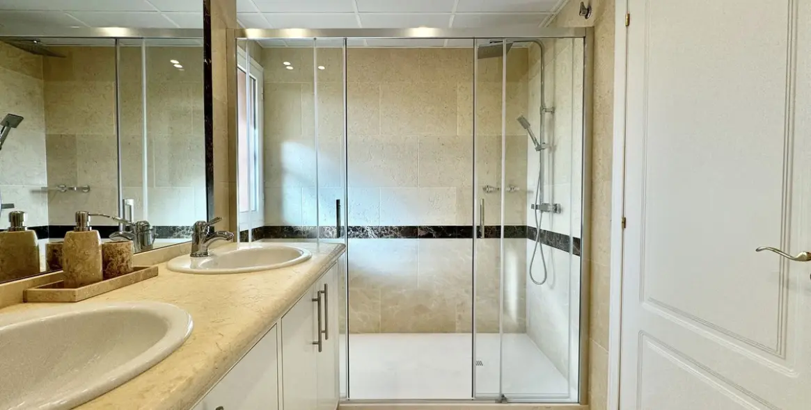 Short-term rent of ground floor apartment in Nueva Andalucía 28