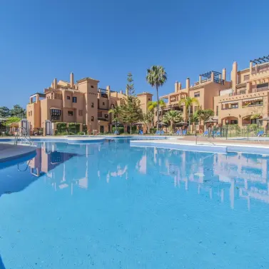 Short-term rent of middle floor apartment in Hacienda del Sol