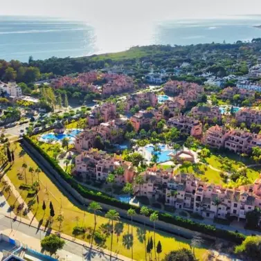 Short-term rent of middle floor apartment in Hacienda del Sol
